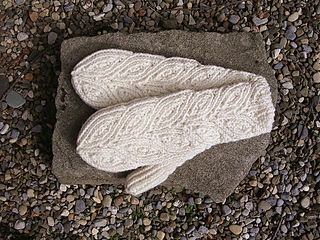 Rowan-mittens-1c_small2