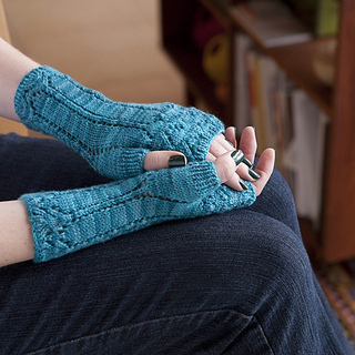 Lk_hands_small2