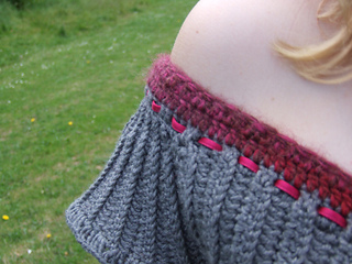 Shoulderdetail-lowres_small2