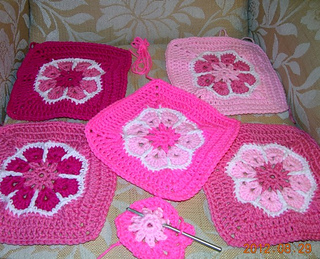 Flower_motifs__5___for_groovyghan_dscn2599rav_small2
