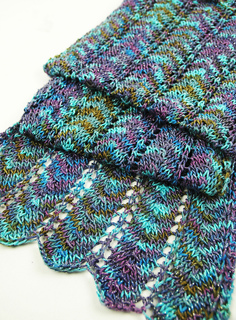 Chevron_small2