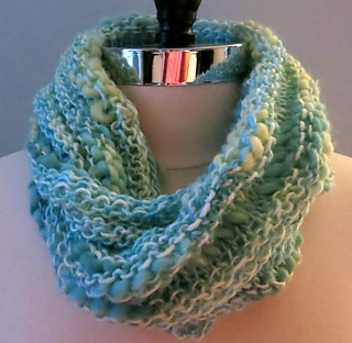 Ravelry: Bamboo Bloom Infinity Scarf / Cowl pattern by Grace Rose