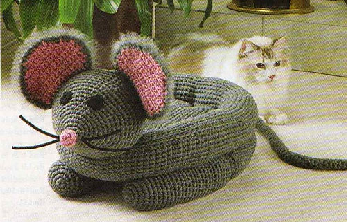 Связать для котенка крючком Связать для котенка крючком