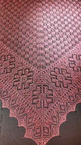 Morning_star_shawl_032_medium