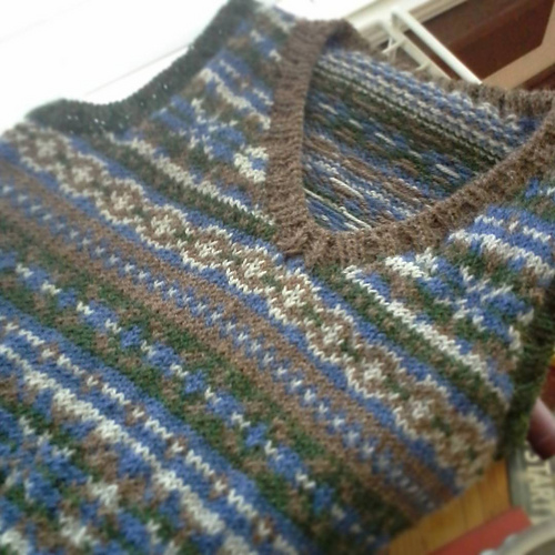 What is your favorite bindoff for the bottom ribbing of a sweater? r/knitting