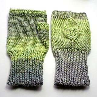 Leafy_mitts2_small2