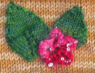 Handwork_mitts_knitted_leaf_detail_small2