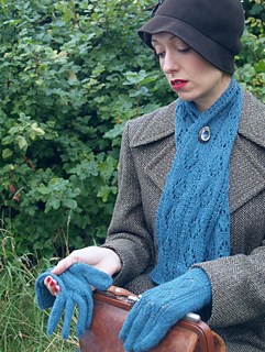 Celiascarfandgloves04_small2