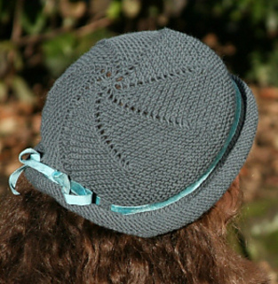 Retroclochehat2_small2