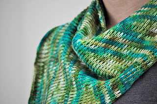 Slipped_stitch_shawl_3_small2