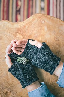 Wabi_mitts_a_small2