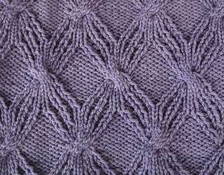 Interlacedcowldetail_small2