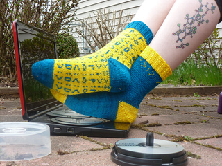 Emoticon_socks_3_small2