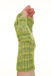 Yo_yo_a_go_go_-_fingerless_mitt_0002_small2
