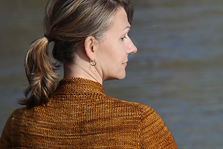 Koa_the_kniting_vortex_back_shoulder_small2