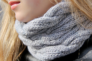 Melony_cover1_the_knitting_vortex_small2