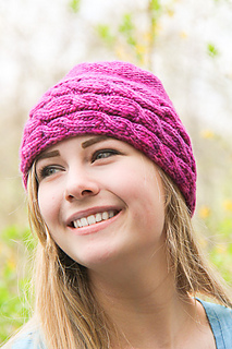 Shecat_front_view_the_knitting_vortex_small2