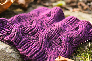 Laura_cowl_cover_the_knitting_vortex_small2