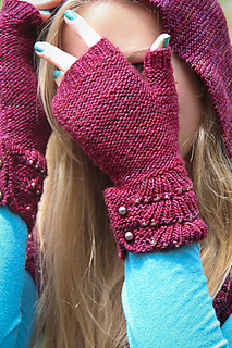 Escallop_mitts_peekaboo_the_knitting_vortex_small2