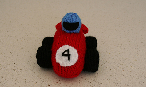 Red_bench_front_rect_medium