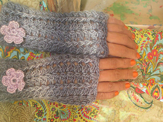 Mitts-merino-soy-gray1_small2
