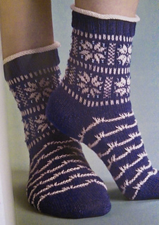 Winterscape_knit_socks_small2