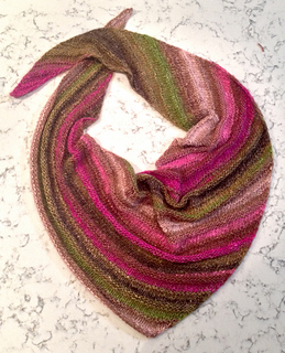 New_years_eve_quaker_yarn_stretcher_boomerang_hand_knitted_karen_v_chin_12312014_small2