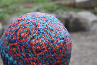 Hat_pattern_close_up_small2