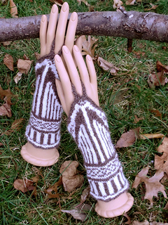 Pf-w2-wristwarmers-back-of-hand_small2