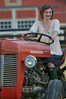 Carlyle_tractor_2_small2