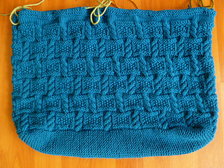 Big_blue_bag_in_progress_28_apr_2013_004_small2
