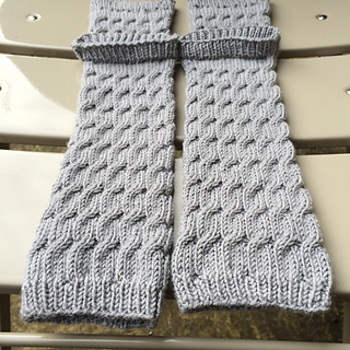 Ravelry: Yoga leg warmers pattern by Lizzy Kingston