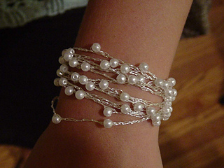 Crocheted_jewelry_1_small2
