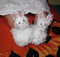 Baby_fluffy_bunny_boots_knitting_pattern_by_madmonkeyknits2_small