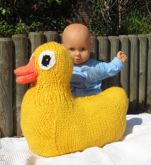 Giant_rubber_duck_toy_by_madmonkeyknits4_small