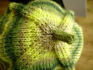 Sockyarn_babyhat_03sm_small2