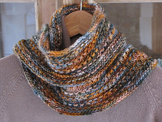 Autumn_sky_cowl_1_small2
