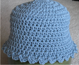 Blue_baby_hat_small2