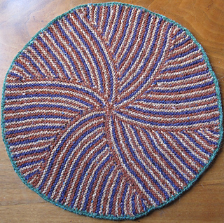 Garter_stitch_stripe_table_mat_3_small2