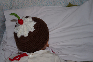 Cup_cake_hat_3_rid_small2