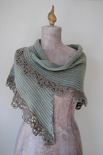 Sedna_s_shawl_i_small2