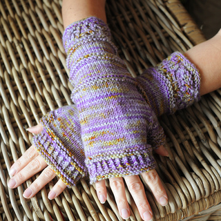 Rosaleen_mitts_small2