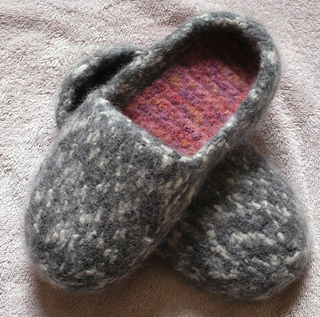Slippers_small2
