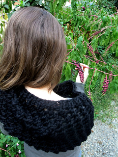 Aria_cowl_black-marina2_small2