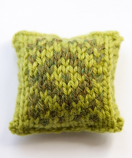Pp7minipincushion_altfig03_small2