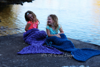 Fun_girl_mermaids_small2