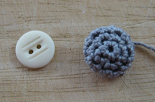 Crochet_20button_20001_small2