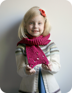 Annie_s_swiss_cheese_scarf_pattern_small2