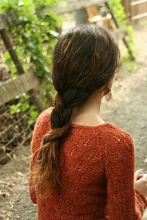 Leaf_lace_raglan_closeup_small2