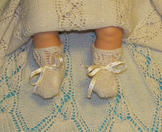 Dayflower_christening_gown_may_2012_006_small2